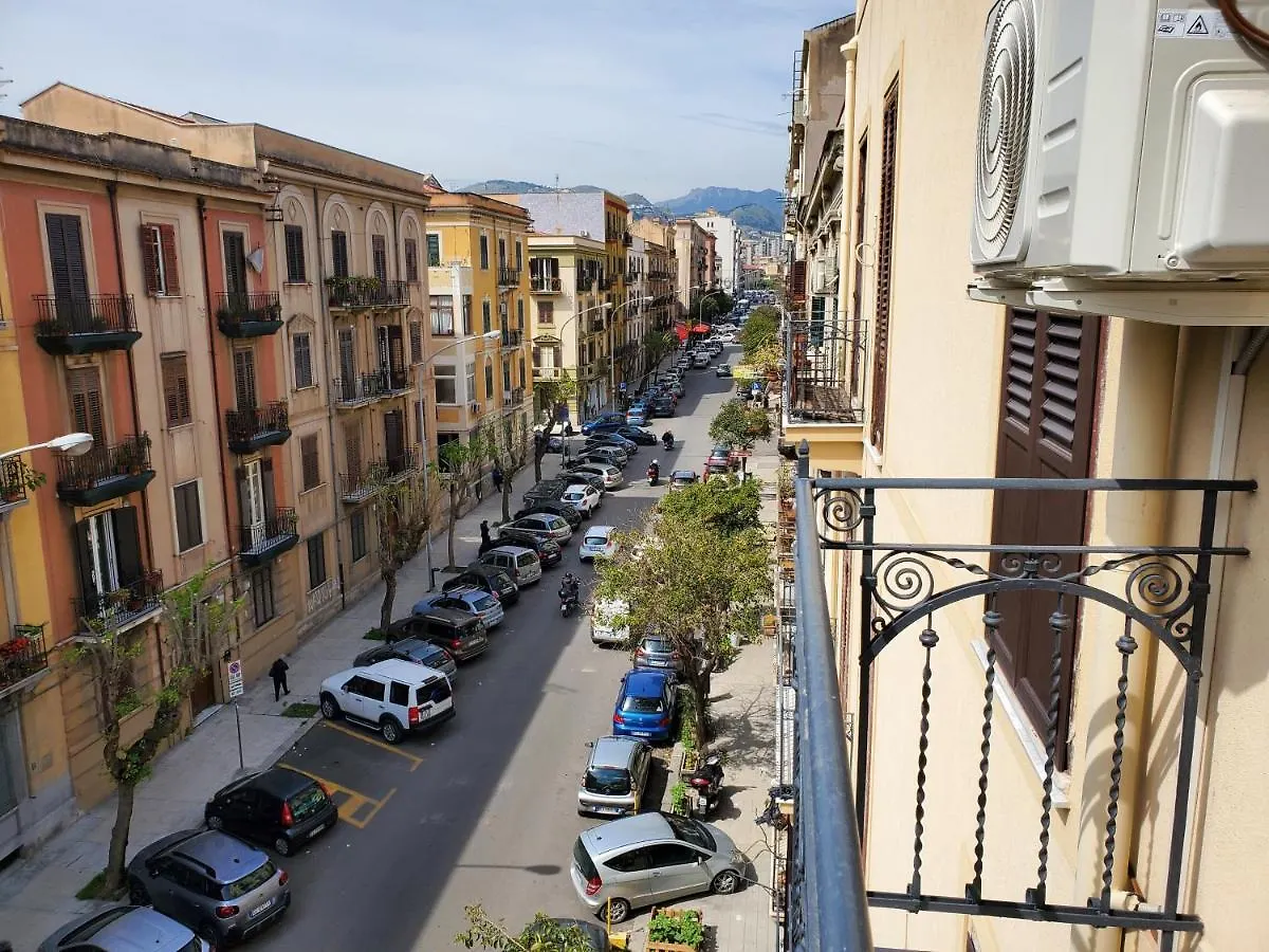Casa Teatro Massimo Appartamento Palermo Alloggio in famiglia