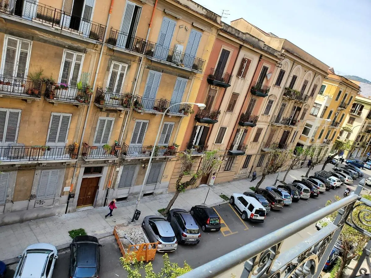 Apartament Casa Teatro Massimo Palermo Kwatera prywatna