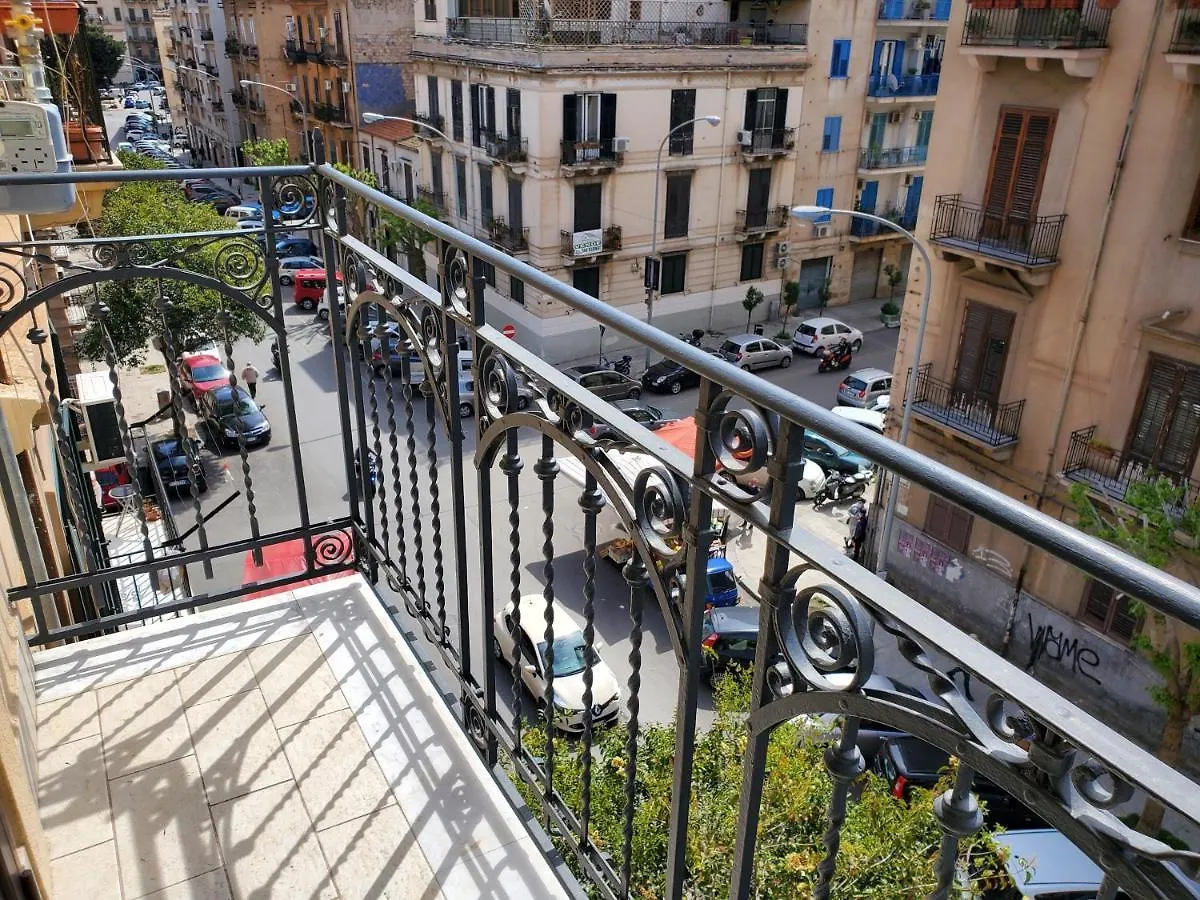 Privatunterkunft Ferienwohnung Casa Teatro Massimo Palermo